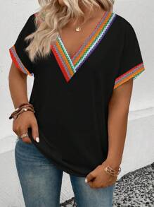 EMERY ROSE 大码女式休闲V领短袖撞色领口和袖口复古彩色编织条纹印花T恤 - 黑色 - 查看 5