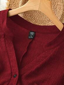 EMERY ROSE 大码纯色缺口领口纽扣休闲无袖衬衫 - 酒紅色 - 查看 5