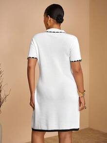 Veslaya Vestido elegante de primavera/verano 2025 para fiestas, eventos formales, graduaciones, bodas y citas - Blanco con ribete negro, con cuello, con botones metálicos decorativos en la parte delantera semi-abierta, vestido de punto ajustado y mini, tallas grandes para otoño/invierno