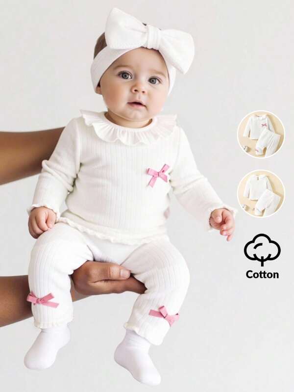 SHEIN 2 Stücke Set aus langärmligem Oberteil und langer Hose aus Baumwolle mit Rundhalsausschnitt für Neugeborene, weich und bequem, schlichtes Design, geeignet für Herbst/Winter. Babykleidung aus Baumwolle für Mädchen. Outfit-Set für Neugeborene. Geripptes Set für Babymädchen. Baby-Outfit mit Schleife und Stirnband für Babymädchen. Rüschen-Outfit für Babymädchen.