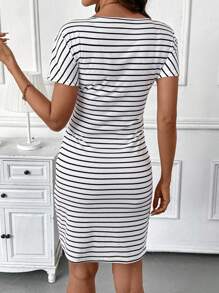 SHEIN Clasi 女式休闲条纹裹身迷你连衣裙，夏季 - 黑與白 - 查看 2