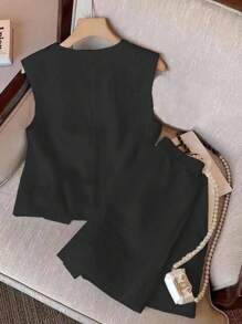 SHEIN Clasi 2 件套女士夏季简约前纽扣吊带背心和短裤套装 - 黑色 - 查看 2