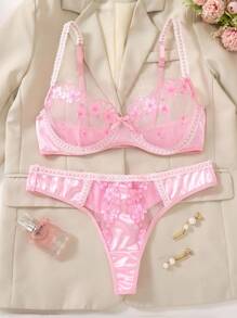 SHEIN Set de 2 piezas de lencería romántica para el Día de San Valentín con contraste de color rosa y bordado floral lindo para mujer - Rosa - Ver 1