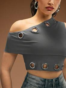 Denimoi 女式斜肩短款时尚上衣，带金属扣眼装饰 - 深灰色 - 查看 2