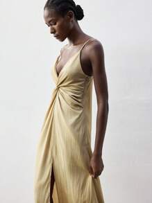 Maija 女式卡其色 V 领前扭纹肩带可调节春夏波西米亚休闲宽松连衣裙，双 V 型开衩设计，柔软舒适，百搭狂欢装，适合节日、热带假期、乡村音乐、伊比萨风格 - 杏色 - 查看 3
