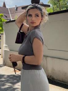 Jeta Ari Solid Fitted Ribbed Collar Casual Knit Top For Women, Spring/Summer - Grey - View 6