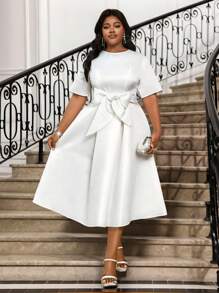 SHEIN Lady 春夏优雅端庄派对婚礼情人节鸡尾酒会音乐会/音乐节白色梭织缎面圆领舞会礼服喇叭形大蝴蝶结腰带中长款短袖大码连衣裙优雅服装生日和活动礼服教堂礼服婚纱节日礼服白色连衣裙