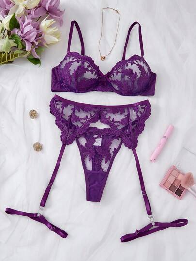 Verleidelijke Kanten Geborduurde Doorschijnende Lingerie Set, Paars Set BH Butterfly view 3