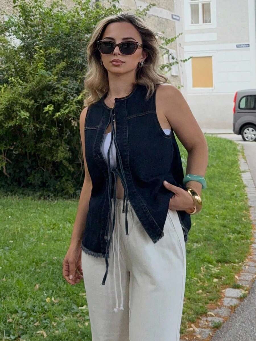 Jeta Ari Women's Denim Vest With Bow Decoration - Dark Wash - View 1