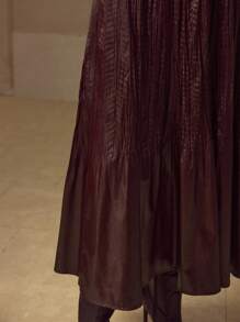 MOTF PREMIUM 弹力腰带修身百搭PU皮革短裙 - 酒紅色 - 查看 5