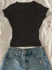 青少年女孩休闲舒适时尚简约芙蓉花印花短袖短款 T 恤，适合夏季户外和度假