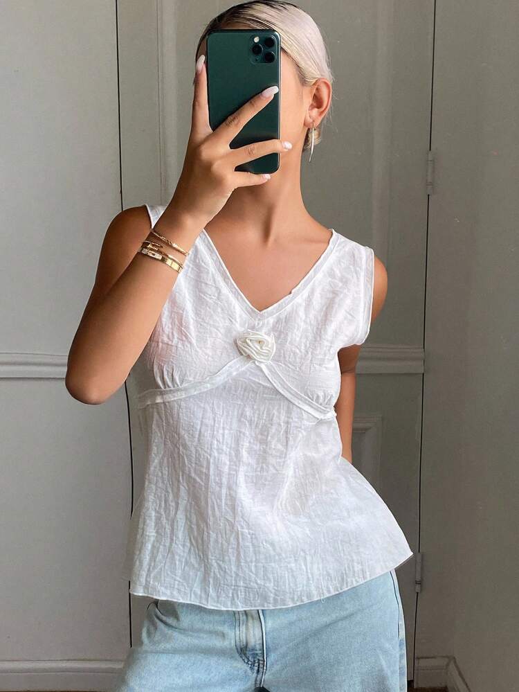 Solid Color Fitted 3D Floral Decor Casual Vacation Top