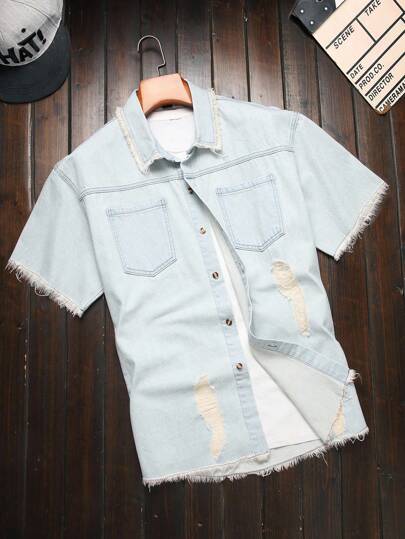 Manfinity Homme Camisa casual de mezclilla de manga corta con efecto desgastado y holgada, estilo urbano para hombres