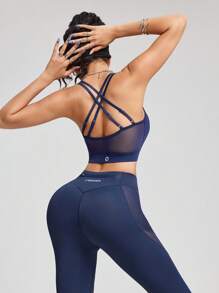 Innovista 女士奢华自然色调亮面运动套装，精致设计，健身服，运动服，训练服，透气运动短款上衣搭配紧身裤，带手机卡口袋，金属质感两件套，适合日常瑜伽、骑行、高强度间歇训练、办公室、法庭、早午餐、健身房等各种场合，休闲运动，全天候弹力运动服，秋季舒适运动，露背有氧运动，跑步造型，半透明紧身裤