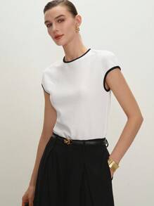 BizChic Blusa de verano 2025 de nueva llegada para el Día de la Independencia, festival de música, fiesta de verano, adecuada para invitados de boda, brunch, uso casual urbano, versátil para el día a día, nueva primavera/verano, elegante camiseta de mujer de cuello redondo en color blanco