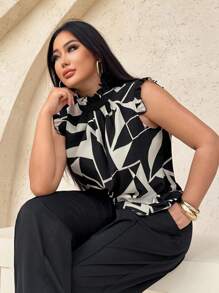 SHEIN CURVE+ Blusa sin mangas con cuello y puños con volantes decorados, de tela con estampado en blanco y negro, para mujer de talla grande, adecuada para principios de primavera, primavera y verano, selva tropical, fiesta en la playa, vacaciones en la , fiesta junto a la fogata, fresca y ligera, ajuste ceñido, cómoda de llevar, fácil de combinar y estiliza la figura. - Blanco y Negro - Ver 3