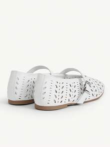 CUCCOO CHICEST أحذية نسائية ذات كعب منخفض بتصميم بسيط وفتحات بنمط عصري مريحة للقدم - أبيض - مشاهدة 11