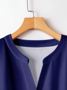 Rusticease 女式休闲简约蓝色花卉和叶子印花图案宽松 V 领 3/4 袖上衣和阔腿裤 2 件套 - 彩色 - 查看 4