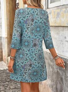 EMERY ROSE Vestido recto casual de mujer con cuello en V, estampado floral y manga 3/4 holgada - Celeste - Ver 2