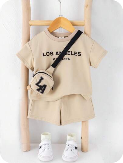 SHEIN Babybo 夏季休闲字母印花短袖T恤套装（3件套），包含松紧腰短裤和赠送的斜挎包。
