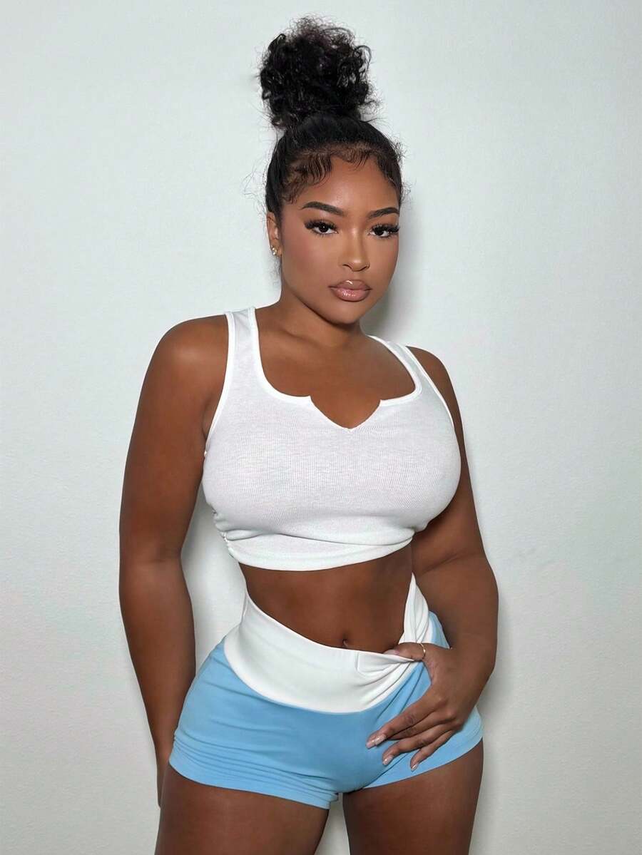 Alexandranx 女士休閒簡約基本款家居套裝：可愛運動風緊身U領短上衣和低腰緊身短褲，藍白針織彈性氨織素材 - 藍色 - 查看 1