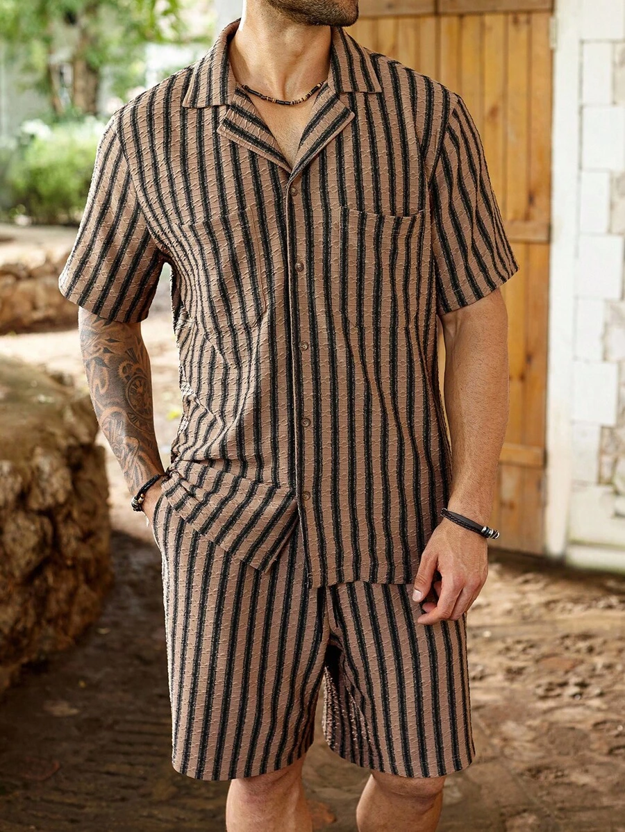 Manfinity Homme 大码男士夏季休闲条纹衬衫和短裤套装 - 棕色 - 查看 1