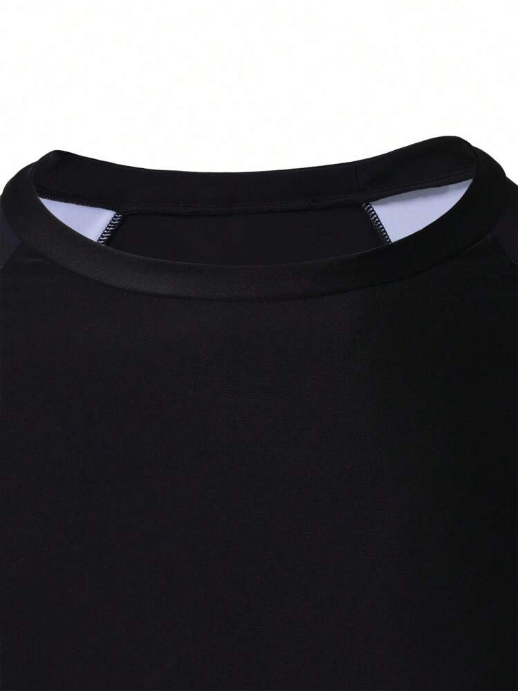 Manfinity Swimmode Camiseta de protección solar de manga larga con estampado de letras y degradado de color para hombres - Multicolor - Añade 5
