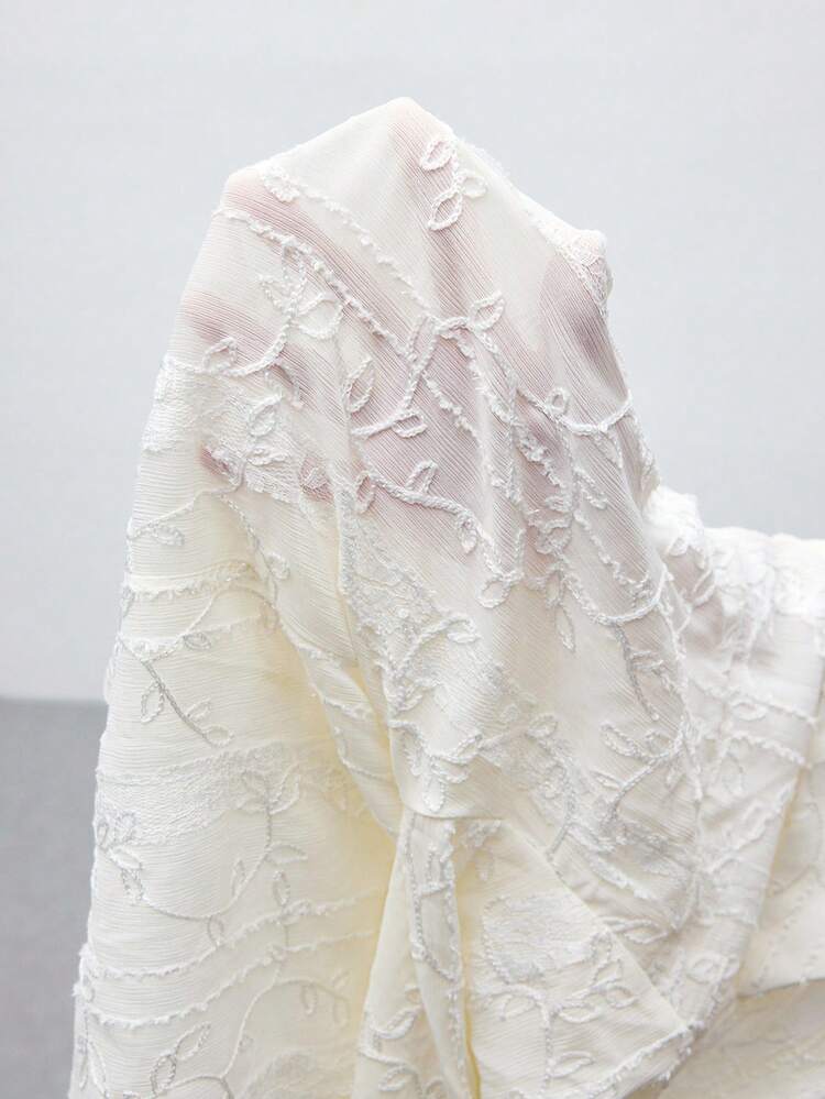 SHEIN Maija 2025 New Summer Fashion Ladies Shirt, Suitable For Music Festival, Graduation, Vacation, Beach, Holiday, Textured Floral Print, Collar Button Front Long Sleeve, Elegant For Daily, Business, Party, Casual & Versatile