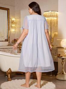 LuxeNights 大码浪漫网眼刺绣领荷叶边袖蝴蝶结睡袍，Moo Moo - 藍色 - 查看 2