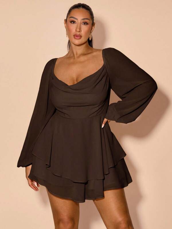 SHEIN BAE Jednoczęściowy kombinezon damski w dużym rozmiarze z drapowanym kołnierzem i długim rękawem, na co dzień, na święta lub imprezy, w jednolitym kolorze czarnym, o kroju litery A, z satynowej tkaniny, seksowny i słodki