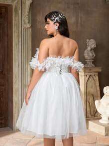 Aureia Váy trễ vai ren hoa 3D màu trắng lãng mạn thanh lịch cỡ lớn, viền bèo nhún hở lưng, thích hợp cho tiệc tối, hẹn hò ăn tối, kỳ nghỉ, sinh nhật, tốt nghiệp, đám cưới, phù dâu và các dịp trang trọng khác - trắng - Xem 6