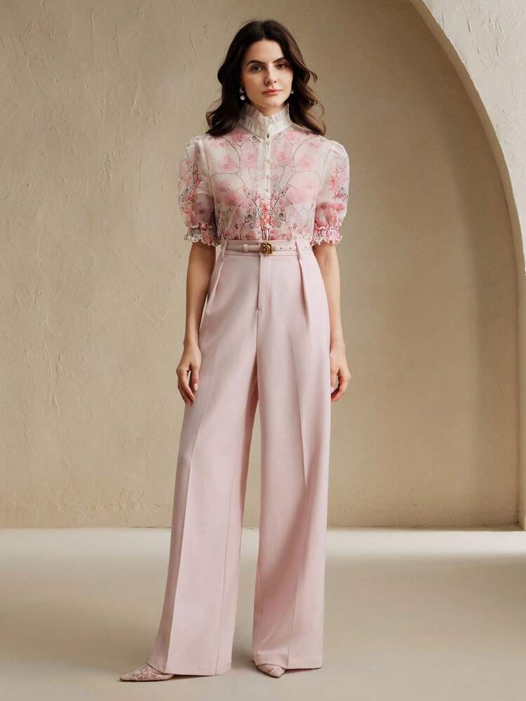 Blusa elegante da donna a fiori con collo a imbuto e maniche corte a sbuffo