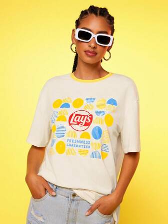 Lay's X SHEIN レディース夏用カジュアル コントラストトリム ロゴグラフィック ラウンドネック 半袖Tシャツ