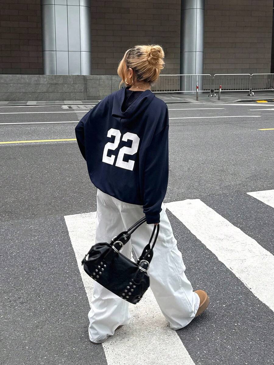 SHEIN 少女休闲宽松舒适连帽运动衫和裤子套装，简约设计，带有数字印花 - 藏蓝色 - 查看 1