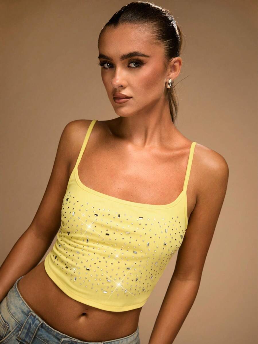 SHEIN BAE Camiseta corta casual de mujer con decoración de rhinestones - Amarillo - Ver 1