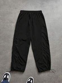 Manfinity EMRG Men's Black Cropped Sports Pants With Red Trim And Zipper Detail Windbreaker Pants Men Athletic Pants Track Pant Nylon Pants Parachute Pants Sweat Pants - Black - View 2