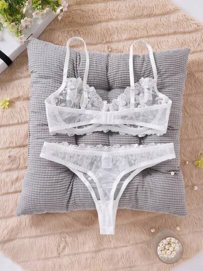 Wit Bloemen Kanten BH Slipje Set Women Doorschijnende Matching Panties Elegante Lingerie view 2