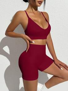 SHEIN Sports 女款無縫酒紅色瑜伽運動套裝，夏季性感健身兩件式短褲套裝，純色細肩帶運動內衣與運動單車短褲套裝 - 酒紅色 - 查看 4