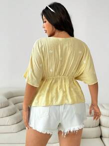 SHEIN EZwear Plus Size Women's Sexy V-Neck Daisy Pattern Batwing Sleeve Shirt - Yellow - View 2