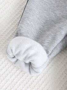 Cozy Pixies Bộ 2 món/Bộ áo nỉ dài tay cổ tròn in chữ hoạt hình cho bé trai kèm quần cạp chun co giãn màu tương phản - Nhiều màu - Xem 8