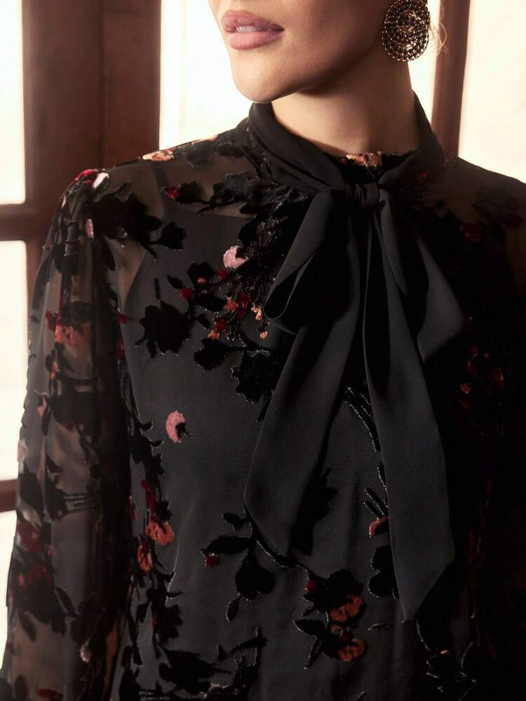 ZEYLAH Women's Long Sleeve Elegant Floral Jacquard Keyhole Blouse, Autumn/Winter