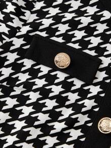 SHEIN 少女街头时尚复古学院风优雅修身黑白千鸟格拼接针织弹力收腰荷叶边下摆短袖A字纽扣迷你连衣裙 - 黑與白 - 查看 5