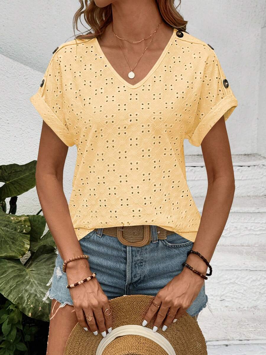 SHEIN LUNE 女士休闲镂空刺绣纽扣蝙蝠袖T恤，夏季 - 黃色 - 查看 1