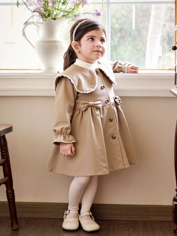 SHEIN Baby Mädchen süßer khakifarbener Trenchcoat mit Peter-Pan-Kragen, Rüschen, Schleife und Langarm in Knielänge