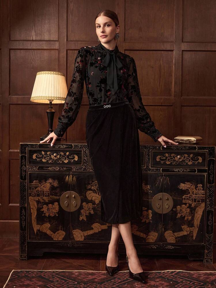 ZEYLAH Women's Long Sleeve Elegant Floral Jacquard Keyhole Blouse, Autumn/Winter