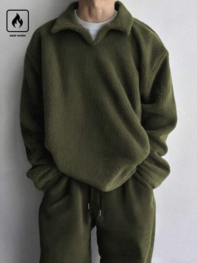 Claim Dot 男士时尚休闲舒适套头卫衣两件套，宽松版型，双面抓绒面料，柔软舒适，半拉链剪裁领口设计，适合日常、派对、运动、购物和休闲场合。男士橄榄绿抓绒两件套，男士绿色两件套，男士羊羔绒两件套，男士羊羔绒套装