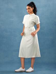 Hanevo 珍珠白短袖女式束腰前扣运动休闲连衣裙 - Pearl White - 查看 3