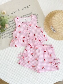SHEIN LMoss Kids LMoss 女婴两件套 女婴格子圆领无袖上衣和短裤套装 樱桃图案婴儿服 樱桃图案女婴服 粉色格子樱桃图案婴儿服两件套 女婴樱桃图案婴儿服 女婴夏季服 樱桃印花婴儿服 粉色格子婴儿套装 女婴两件套 - 粉色 - 查看 4