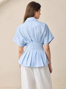 BizChic 女士蓝领腰部条纹束腰前扣肩袖衬衫衬衫，基本款城市通勤简约优雅时尚商务休闲，适合办公室、教师、婚礼嘉宾、音乐会 - 藍色 - 查看 3