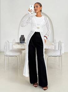 Lavishia Cardigan blanc boutonnée à la taille avec boutons métalliques ajourés, élégant pour les vacances et les déplacements, vêtementce Ins pour l'automne et l'hiver pour femmes - Blanc - Voir 4